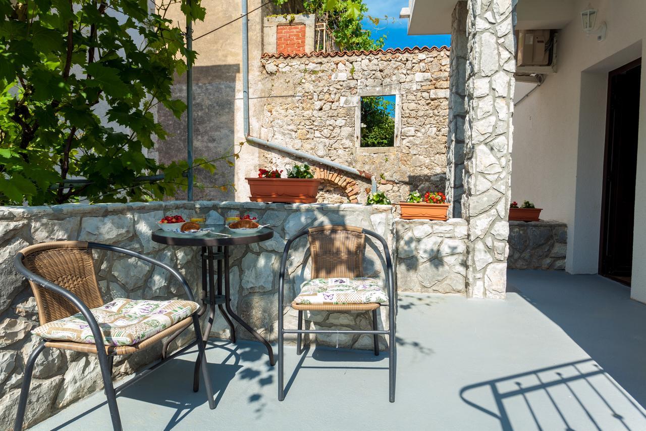 Apartment Placido Krk Krk Town Exterior foto